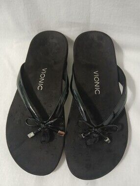 Vionic Black Patent Bow Flip Sandals